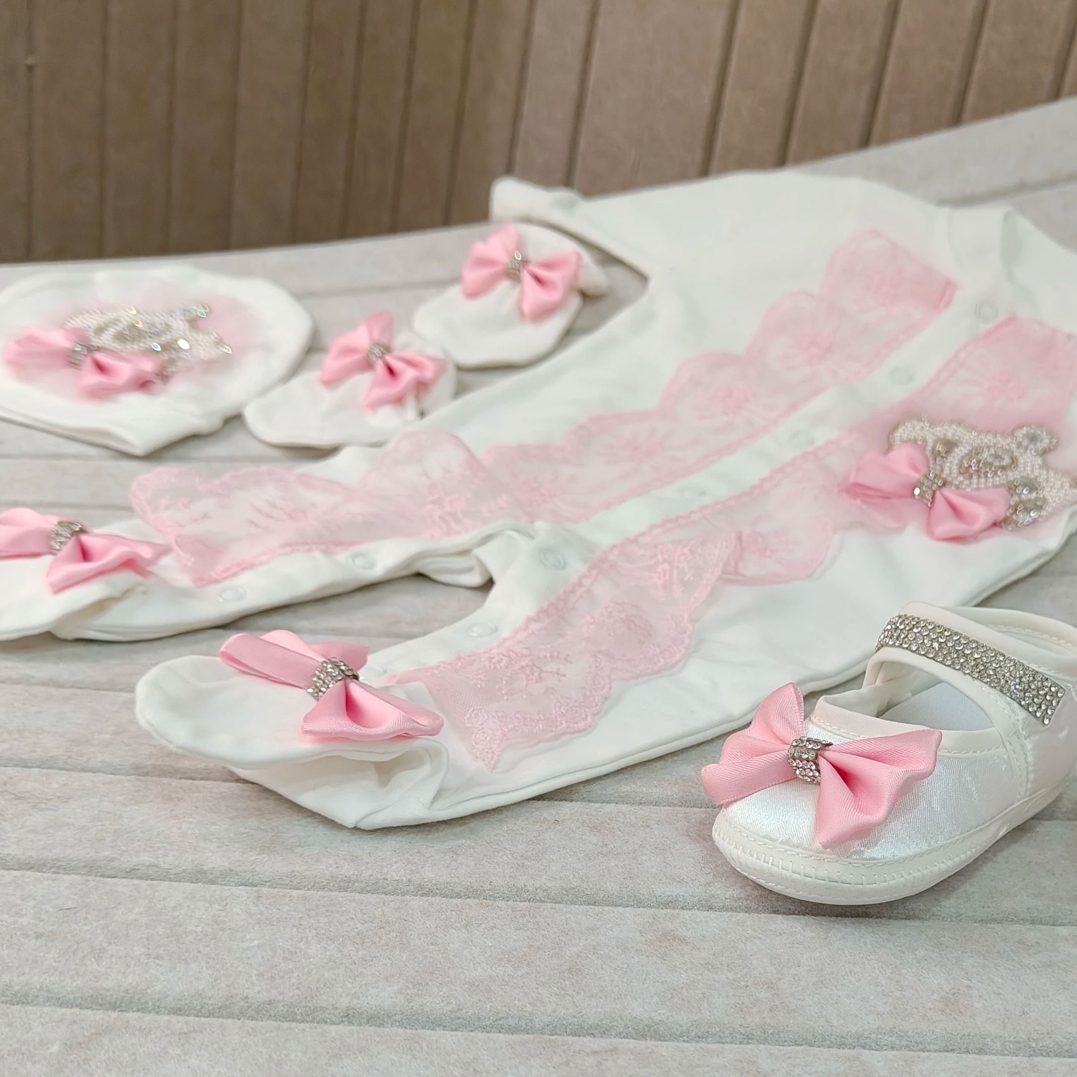 Bienvenue à la maison bébé bar - Baby Nursery Outfits avis et prix